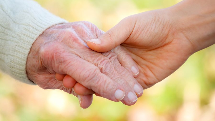 Help with caretaking: Members of TUM can ask for support. (Photo: Chariclo / fotolia.com)