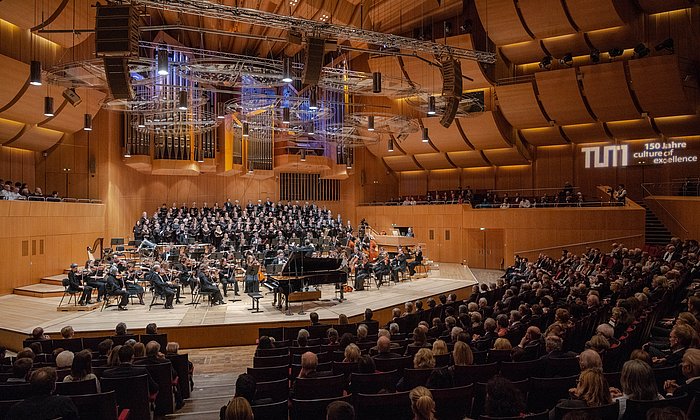 Musikalischer Ausklang des Jubiläumsjahrs: Die Adventskonzerte der TUM in der Philharmonie im Gasteig. (Bild: Heddergott / TUM)