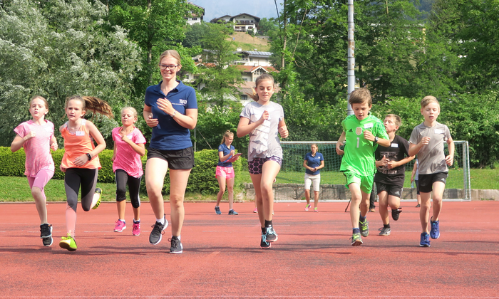 Körperlich fitte Grundschulkinder können sich besser konzentrieren. Dies belegt eine große Studie eines Team der Fakultät für Sport- und Gesundheitswissenschaften der TU München an Schulen im Berchtesgadener Land. 