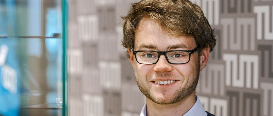 Commitment for the TUM Shop at Main Campus: Peter Zarnitz, student of Computer Science (Photo: Andreas Heddergott) Commitment for the TUM Shop at Main Campus: Peter Zarnitz, student of Computer Science (Photo: Andreas Heddergott)