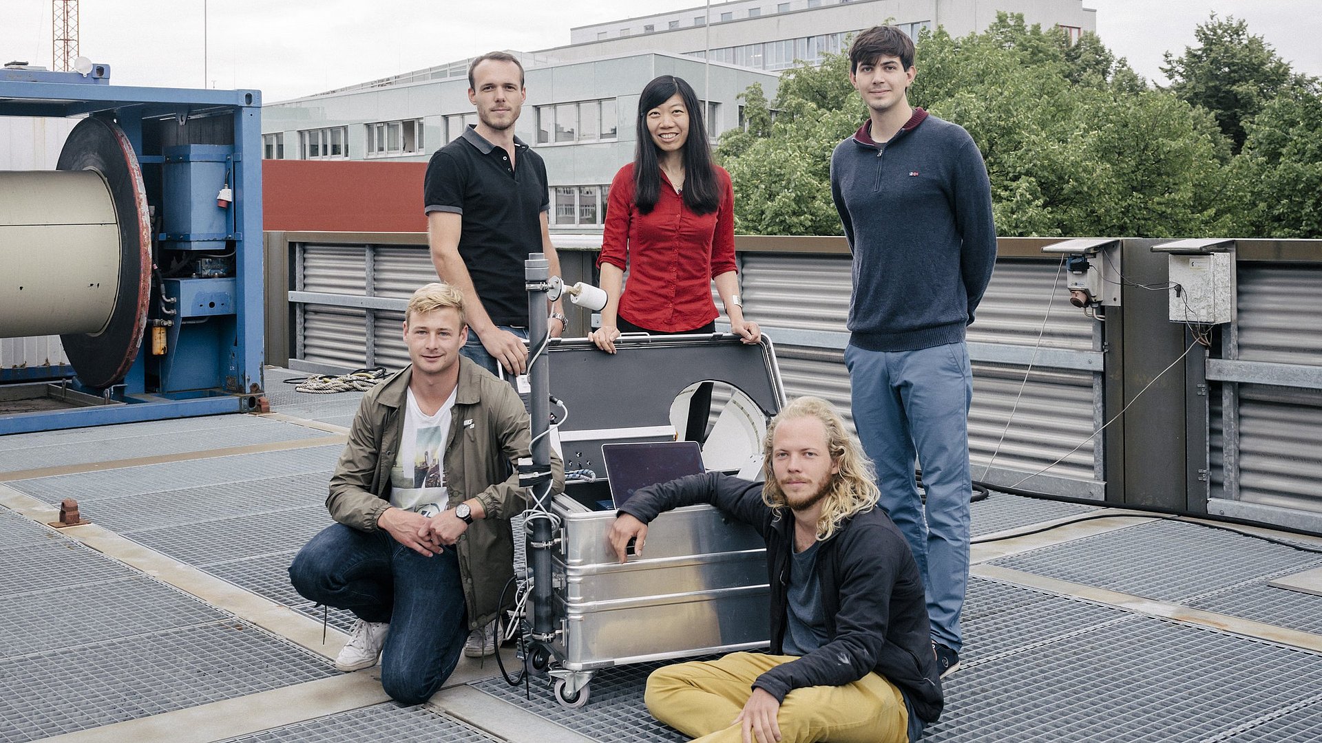 Prof. Jia Chen and her team during the measurements in Hamburg