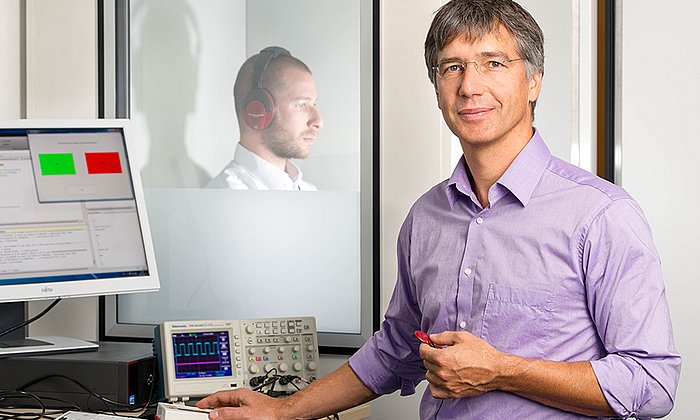 Prof. Werner Hemmert, director of the department for Bio-Inspired Information Processing at the TUM - Photo: Astrid Eckert/TUM