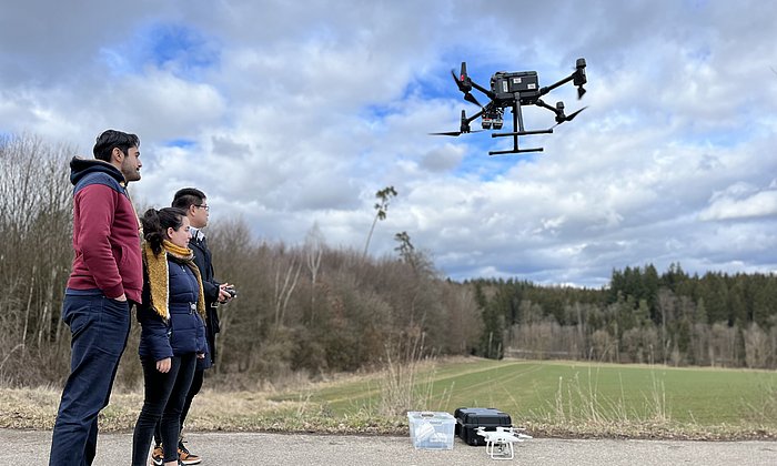 Students of the chair for Precision Agriculture test a drone.