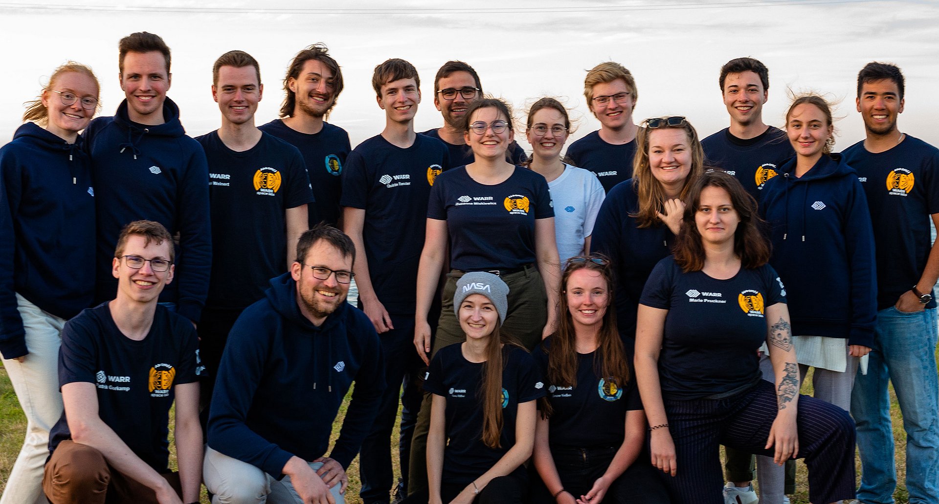 Team effort: Fanny Rössler (front centre with cap) and the WARR space labs directly before the rocket launch in Cape Canaveral.