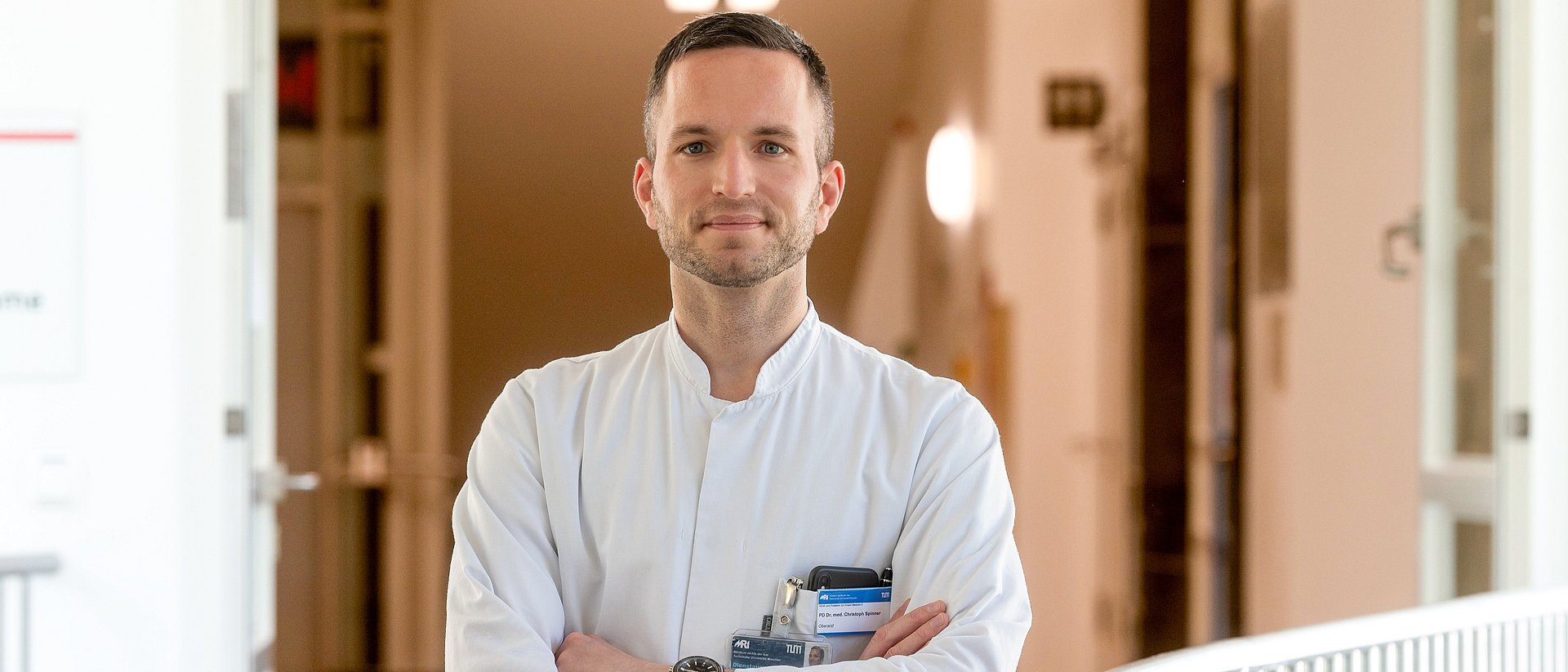 Dr. Spinner Privatdozent Dr. Christoph Spinner ist Infektiologe und Pandemiebeauftragter des Klinikums rechts der Isar