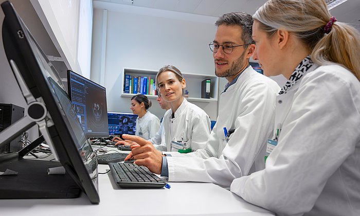 Dr Jan Peeken and his team at the Clinic for Radio Oncology and Radiotherapy