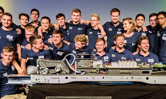 Das WARR Hyperloop Team hat die neue Kapsel enthüllt.