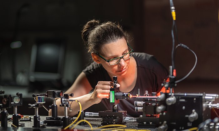 Scientist Jasmin Meinecke, who conducts research at MCQST on the development of entanglement detection schemes