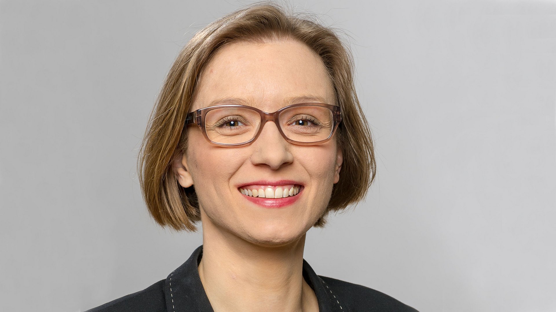 Prof. Lisa Herzog
