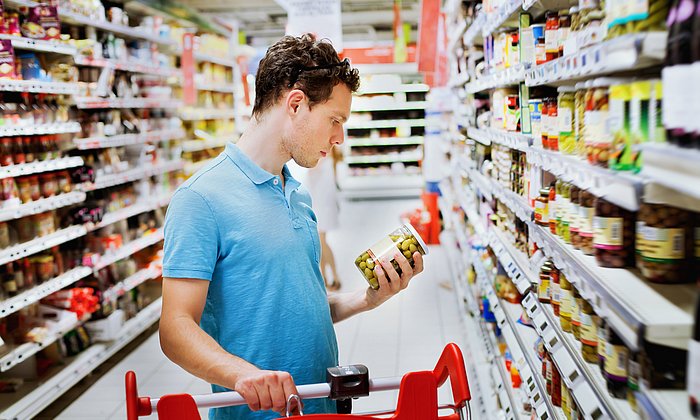 Unter anderem das Umfeld beeinflusst, welche Lebensmittel wir im Supermarkt auswählen