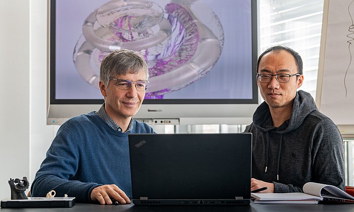 Prof. Dr. Werner Hemmert and Dr. Siwei Bai have developed a computer model which predicts the neuronal activation patterns that cochlea implants create in the auditory nerve. 
