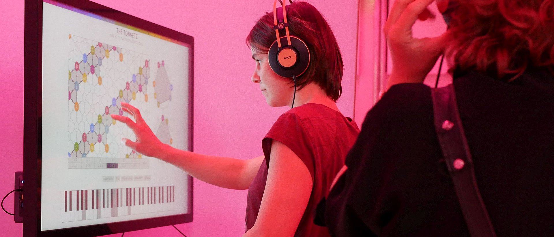 Interactive acoustic station in the exhibition "La La Lab".