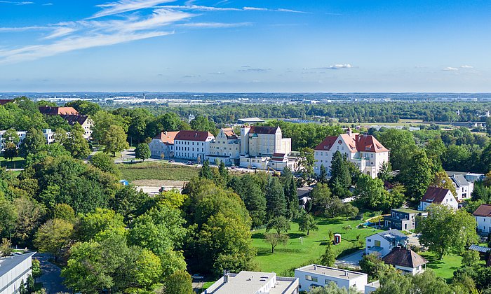 Drohnenaufnahme der Forschungsbrauerei Weihenstephan am TUM Campus Freising