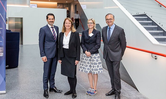 Alice Gast (2nd from left) welcomes a TUM delegation with Vice President Prof. Juliane Winkelmann and Vice Presidents Prof. Thomas Hofmann (left) and Prof. Gerhard Müller in London.