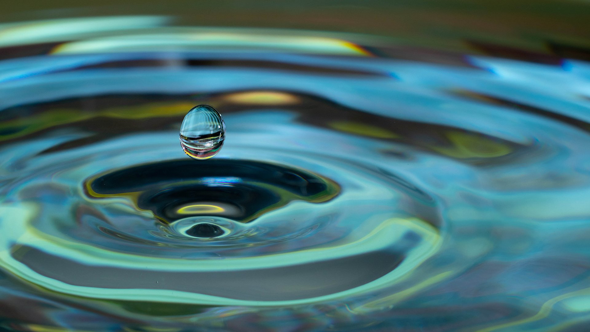 Mithilfe von Grundwasser können Städte gekühlt werden. Grundwasser kann dabei helfen, Städte im Sommer abzukühlen