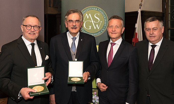 Die Träger der Max Schönleutner Medaille 2019 mit ihren Laudatoren.
