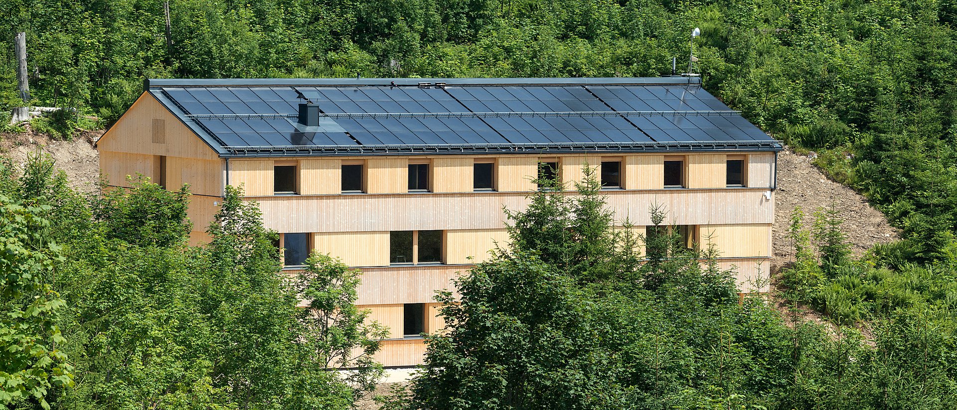 Exterior view of TUM's Research Station Friedrich N. Schwarz