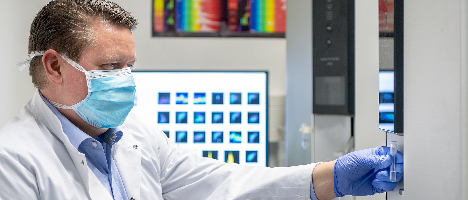Dr. Bastian Höchst in the laboratory. Dr. Bastian Höchst in the laboratory