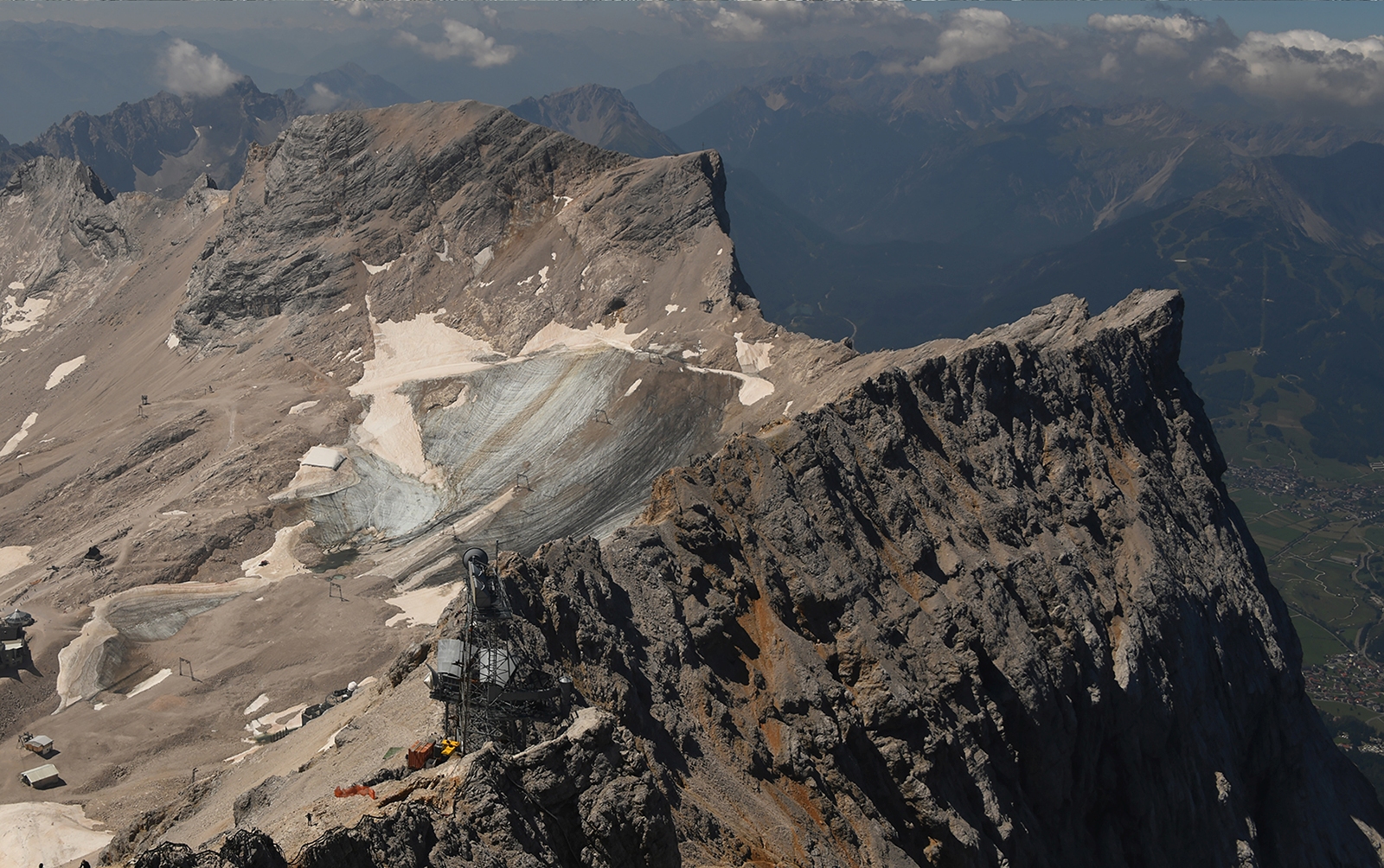 Der nördliche Schneeferner-Gletscher im Sommer 2022.