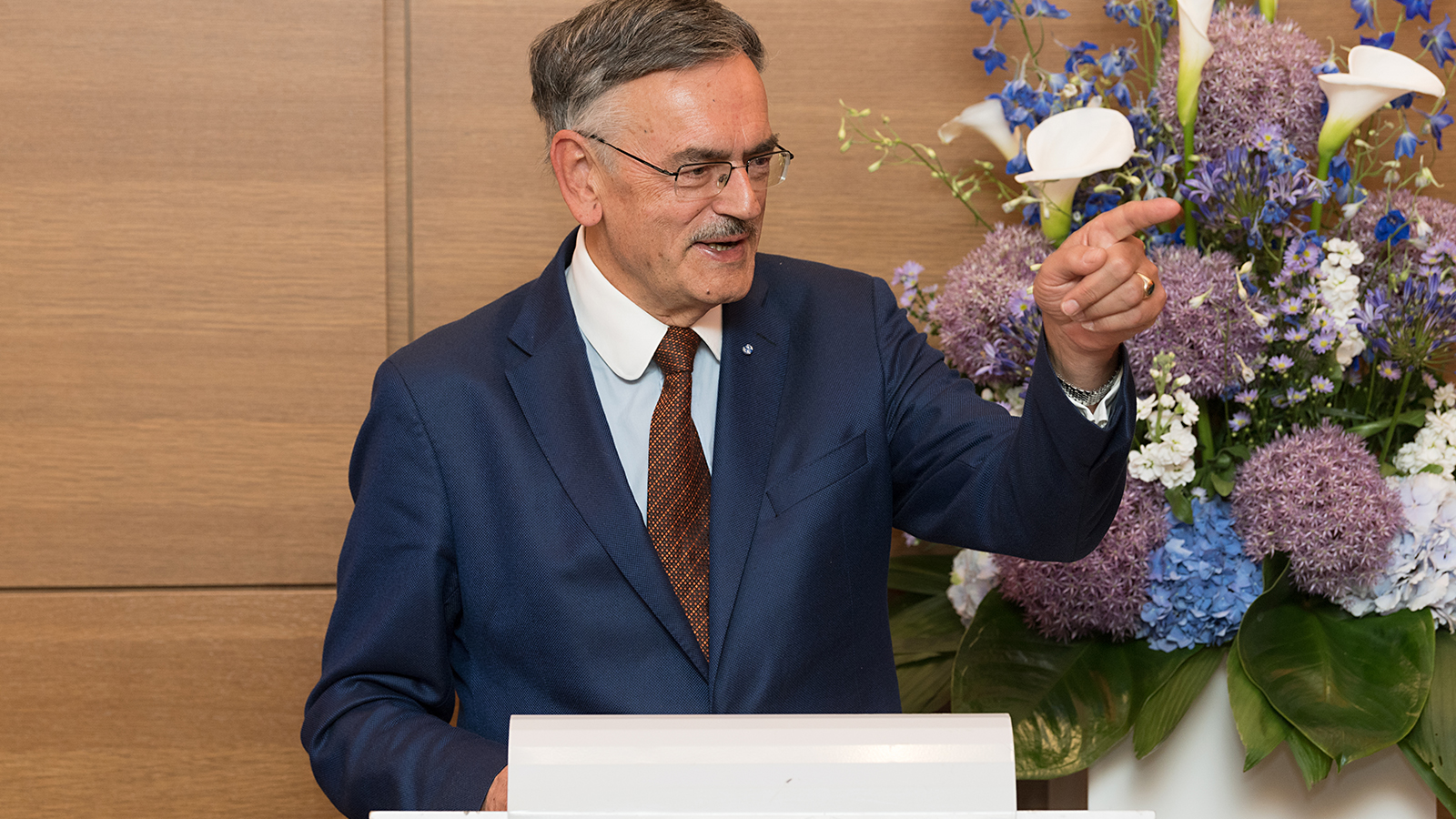 Prof. Wolfgang A. Herrmann während seiner Laudatio. 