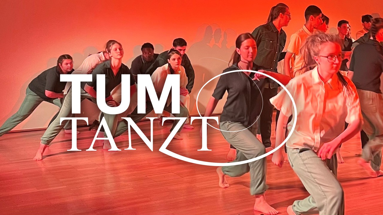 TUM tanzt! beim Kunstarealfest Studierende tanzen im Rahmen der Projektwoche "Community Dance"
