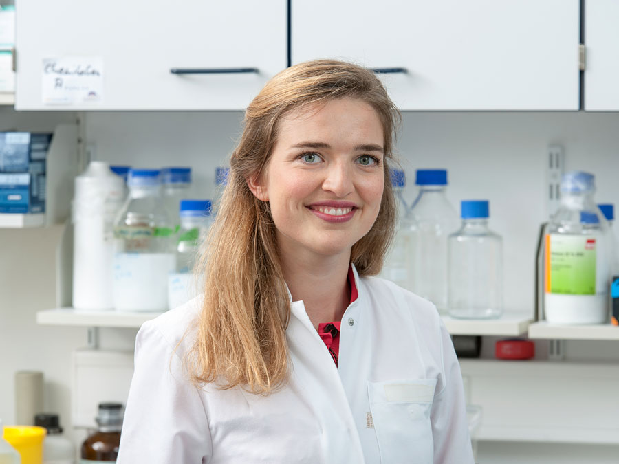 Lara Kuntz erforscht, weshalb der Sehnen-Knochen-Ansatz der Achillessehne so stabil ist. Anfang Juli war sie beim Nobelpreisträgertreffen in Lindau. (Foto: Uli Benz)