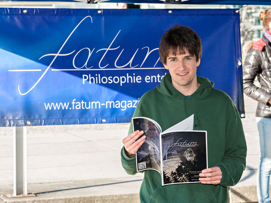 Studis des Masters in Wissenschafts- und Technikphilosophie an der TUM machen das Magazin fatum. Samuel Pedziwiatr ist der Chefredakteur. (Foto: Uli Benz)