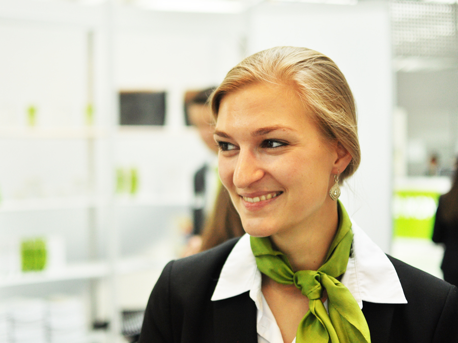 Schreibt gerade Bachelorarbeit am Lehrstuhl für Aerodynamik und Strömungsmechanik der TUM: Lisa Debschütz engagiert sich bei der IKOM. (Foto: Johanna Kerschreiter)