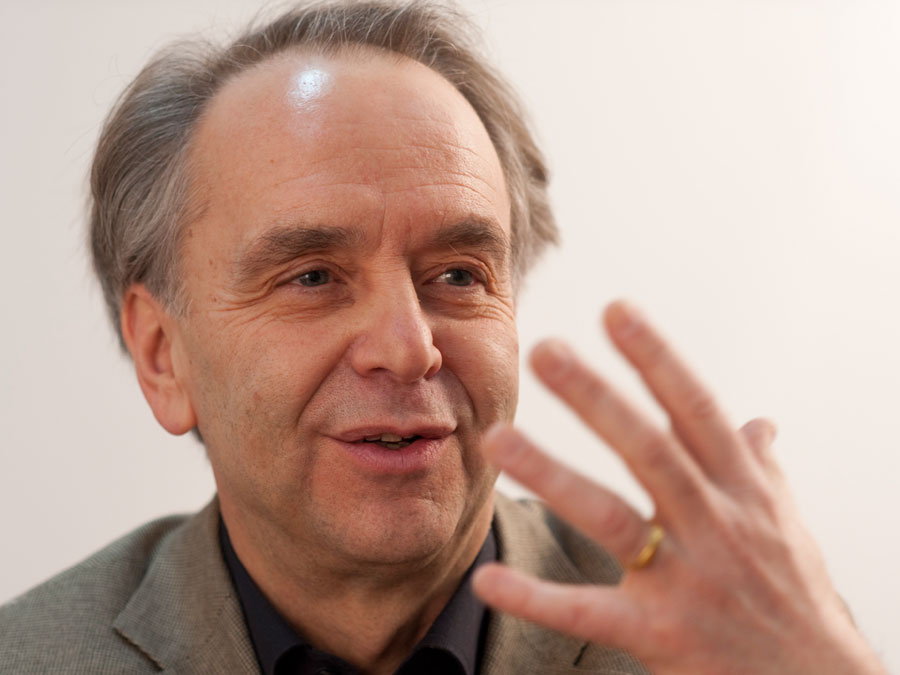 "Die Arbeitswelt wird sich grundlegend ändern", sagt Prof. Klaus Mainzer. (Bild: K. Bauer / TUM) Prof. Klaus Mainzer.