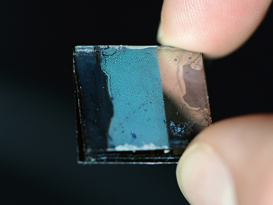 Filled with suitable organic polymers the highly porous germanium nanofilm becomes a hybrid solar cell – Photo: Andreas Battenberg
