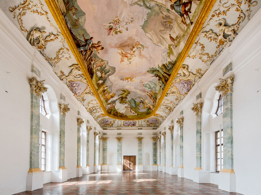 Festsaal des Klosters Raitenhaslach.