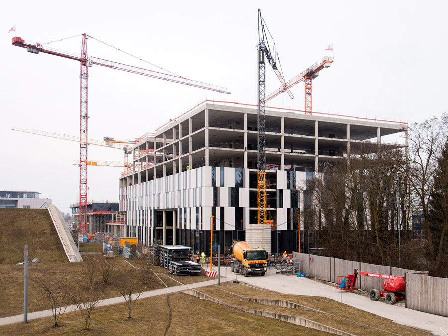 The southern part already shows how the future facade of „GALILEO“ will look like - Photo: Andreas Battenberg / TUM