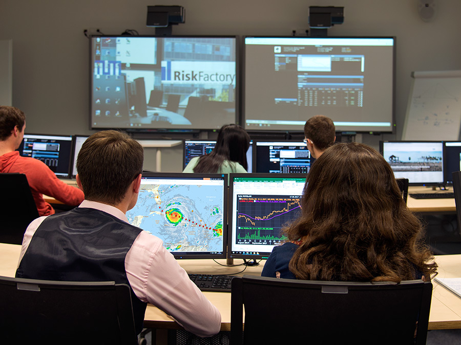 Trading room of the Chair of Mathematical Finance at TUM. (Photo: Andreas Battenberg / TUM)