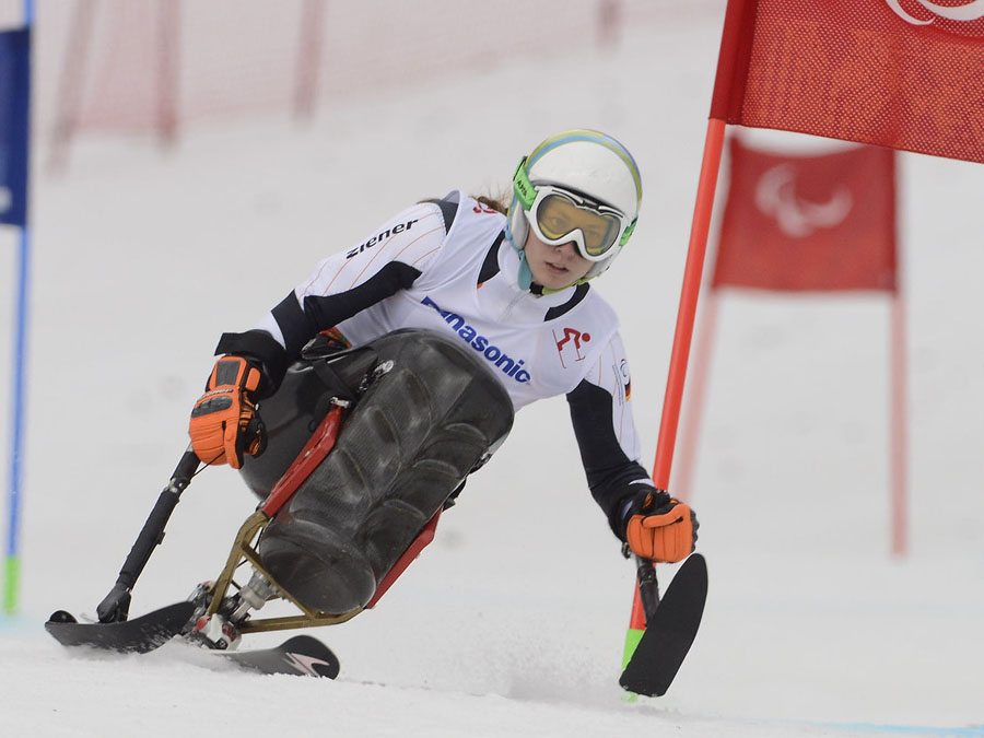 [Translate to en:] Eine der Top-Favoritinnen in Sotschi: Alpin-Rennläuferin Anna Schaffelhuber trainiert an der TU München.