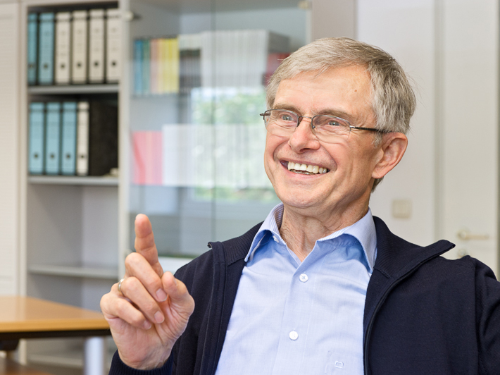 Prof. Hermann Auernhammer gilt als Pionier der IT-gestützten Landwirtschaft. (Bild: A. Heddergott / TUM) Prof. Hermann Auernhammer gilt als Pionier der IT-gestützten Landwirtschaft.