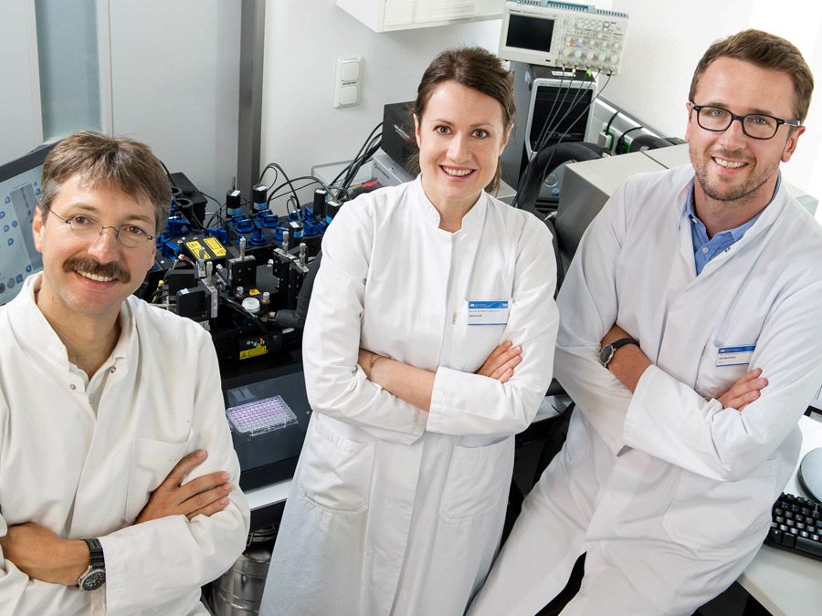 Prof. Dirk Busch, Patricia Gräf and Veit Buchholz (Photo: Astrid Eckert / TUM)