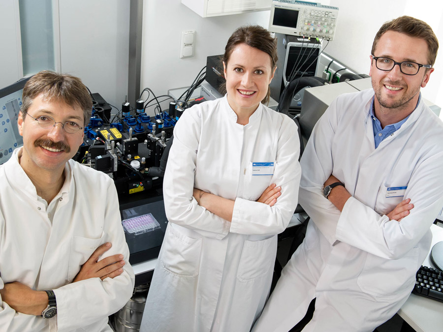 Prof. Dirk Busch, Patricia Gräf and Veit Buchholz (Photo: Astrid Eckert / TUM) Prof. Dirk Busch, Patricia Gräf and Veit Buchholz (Photo: Astrid Eckert / TUM)