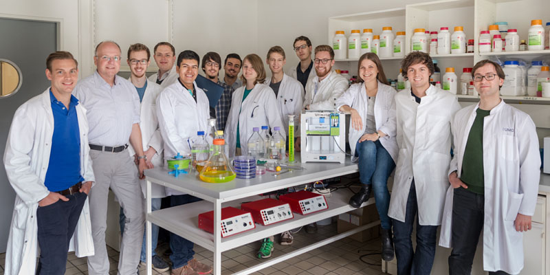 Unter den 300 Finalistenteams am iGEM-Wettbewerb waren in diesem Jahr zwölf deutsche Mannschaften, darunter dieses Team der TUM und LMU aus München. (Foto: TUM/ A. Heddergott)