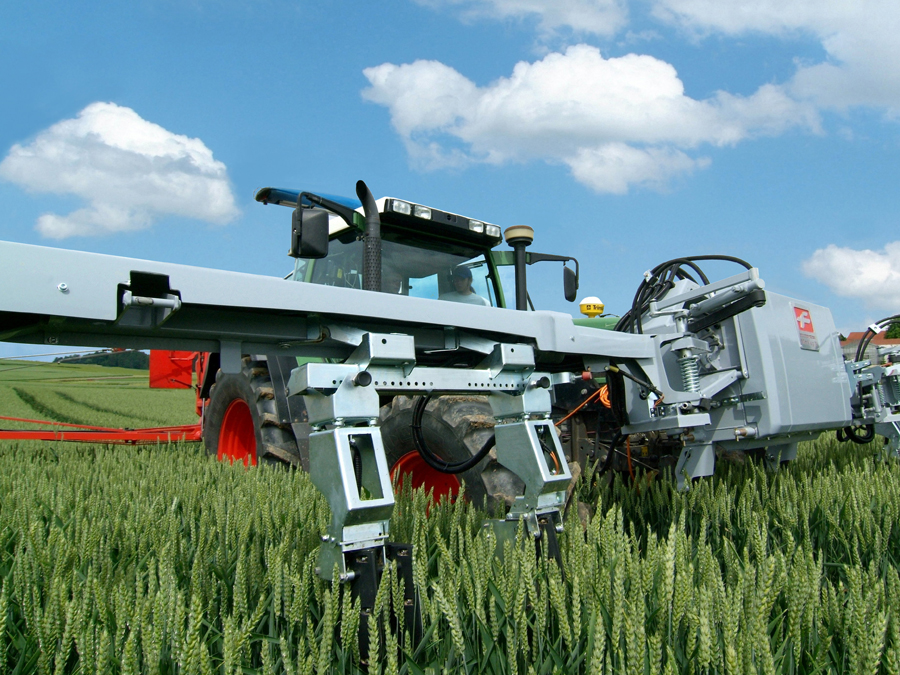 Die neue Stiftungsprofessur "Agrarmechatronik" befasst sich mit der Entwicklung neuer Technologien für die Landnutzung. (Foto: U. Benz/TUM) Die neue Stiftungsprofessur "Agrarmechatronik" befasst sich mit der Entwicklung neuer Technologien für die Landnutzung.