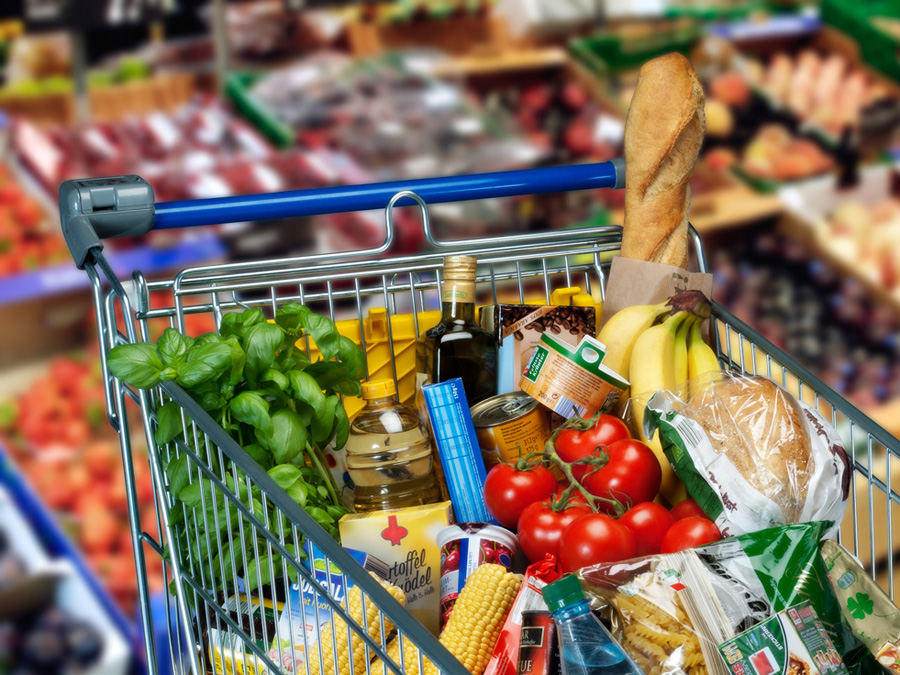 Die Qual der Wahl beim Einkaufen: Im neuen "enable"-Cluster wird unter anderem untersucht, wie Verbraucher Lebensmittel auswählen und wie sich diese Entscheidungen im Sinne einer gesunden Wahl beeinflussen lassen. (Foto: Eisenhans / fotolia.de)