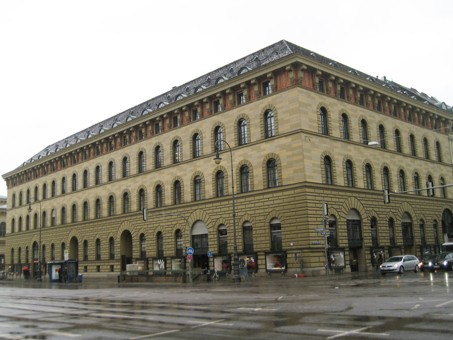 Hochschule für Politik's location on Munich's Ludwigstraße.