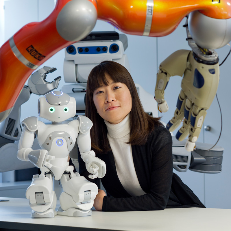 Prof. Dongheui Lee, Professorin für Dynamische Mensch-Roboter-Interaktion an der TUM. Foto: Andreas Heddergott Prof. Dongheui Lee, Professorin für Dynamische Mensch-Roboter-Interaktion an der TUM. Foto: Andreas Heddergott