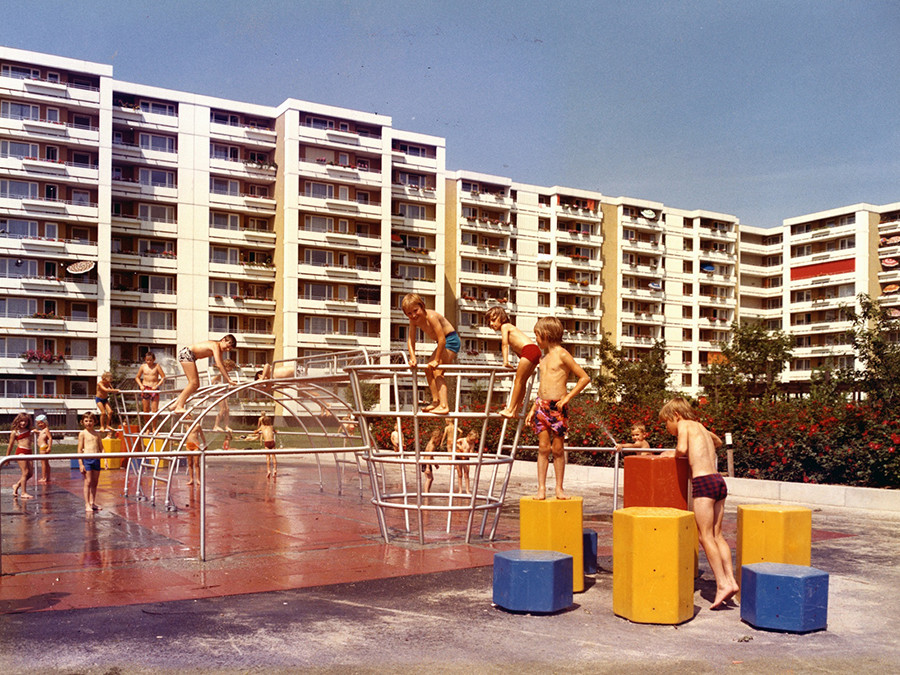 The satellite town of München-Neuperlach. (Photography: Kurt Otto / WSB Bavaria, Inventory of Neue Heimat)