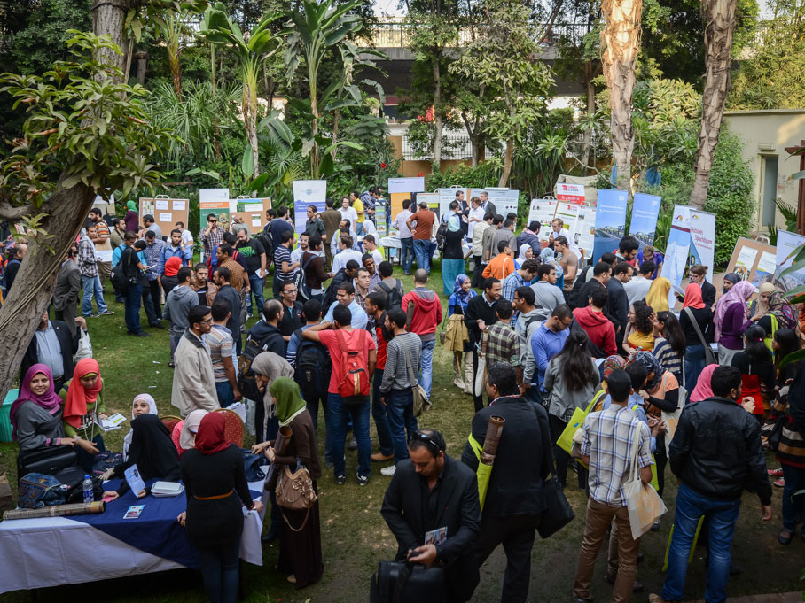 1500 Besucher informierten sich am "Tag der Wissenschaft" in Kairo, auch über die TUM