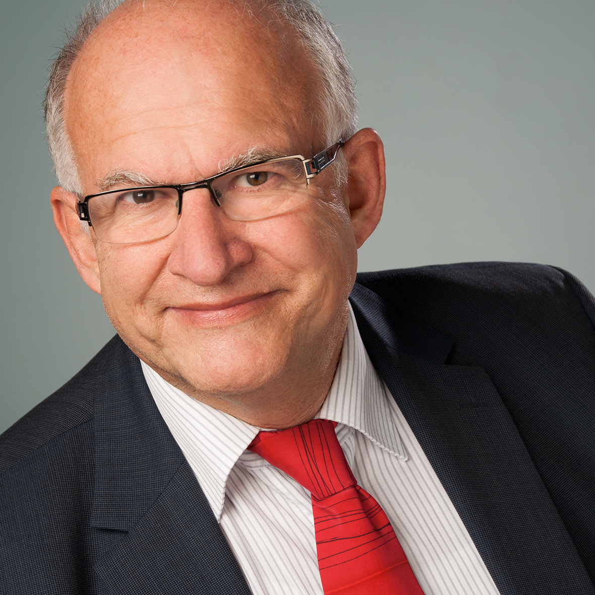 Peter Schaar ist Vorsitzender der Europäischen Akademie für Informationsfreiheit und Datenschutz und Lehrbeauftragter an der Universität Hamburg Peter Schaar ist Vorsitzender der Europäischen Akademie für Informationsfreiheit und Datenschutz und Lehrbeauftragter an der Universität Hamburg