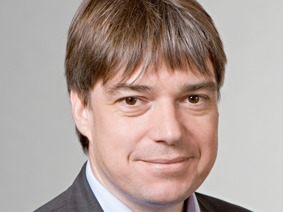 Professor Christian Pfleiderer erhält Max-Born-Preis.