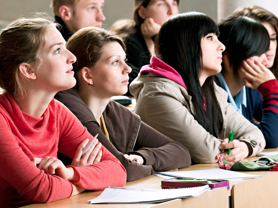Vorlesungen und Studentenleben im Ausland - die Studierenden der TUM nutzen deutschlandweit das ERASMUS-Programm am häufigsten. (Foto: U. Benz / TUM) Vorlesungen und Studentenleben im Ausland - die Studierenden der TUM nutzen deutschlandweit das ERASMUS-Programm am häufigsten. (Foto: U. Benz / TUM)