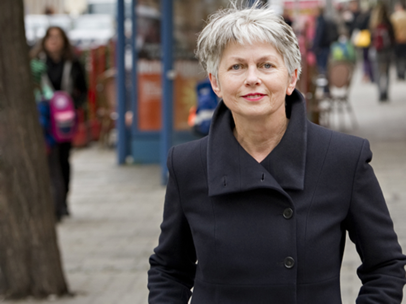 Prof. Sophie Wolfrum. (Photo: Astrid Eckert / TUM) Prof. Sophie Wolfrum.
