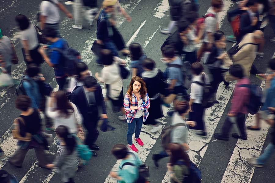 What leads to the decision where someone looks if nothing specific is sought and at first it is unclear where the eye should look to? (Photo: iStockphoto/ praetorianphoto)