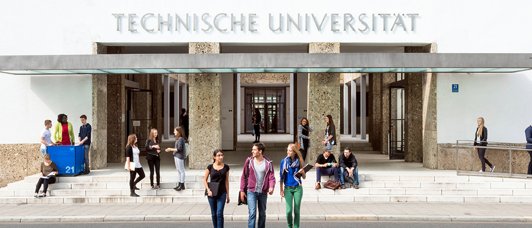 During your Studies Students in front of the main entrance of the Technical University of Munich